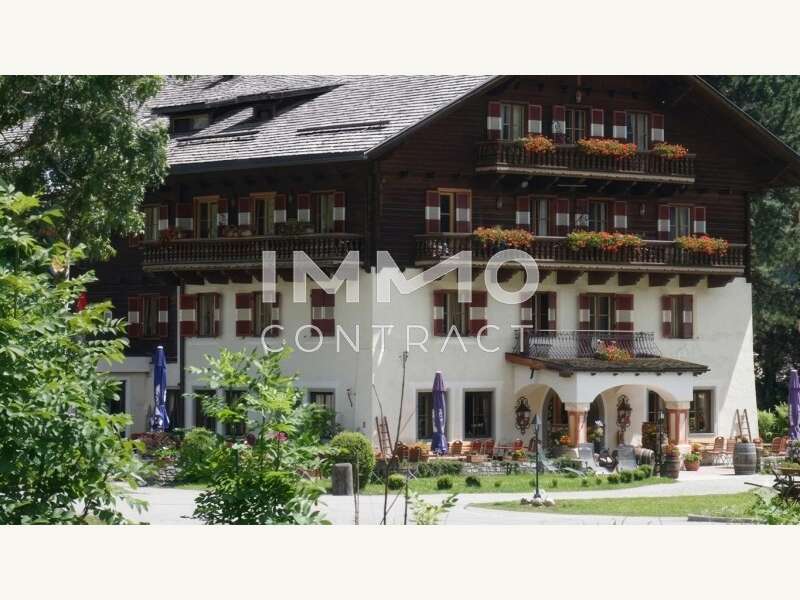 Gastronomie mit Wohnung Großkirchheim: Hotel-Ensemble mit Luxus-Chalets Hotel-Ensemble mit Luxus-Chalets