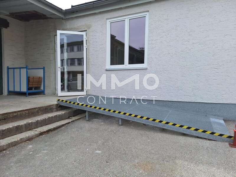 Lager Bad Ischl: Rampe und Eingang Rampe und Eingang