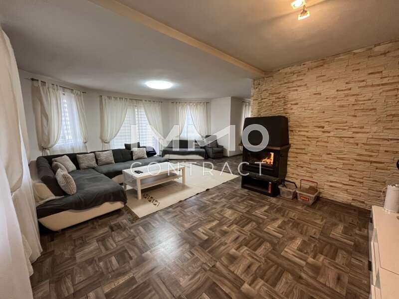 Wohnbereich mit Kamin