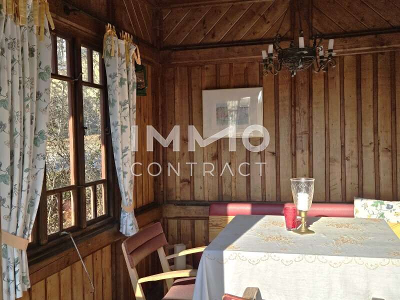 Villa Zwettl-Niederösterreich: Holzgartenhaus innen Holzgartenhaus innen