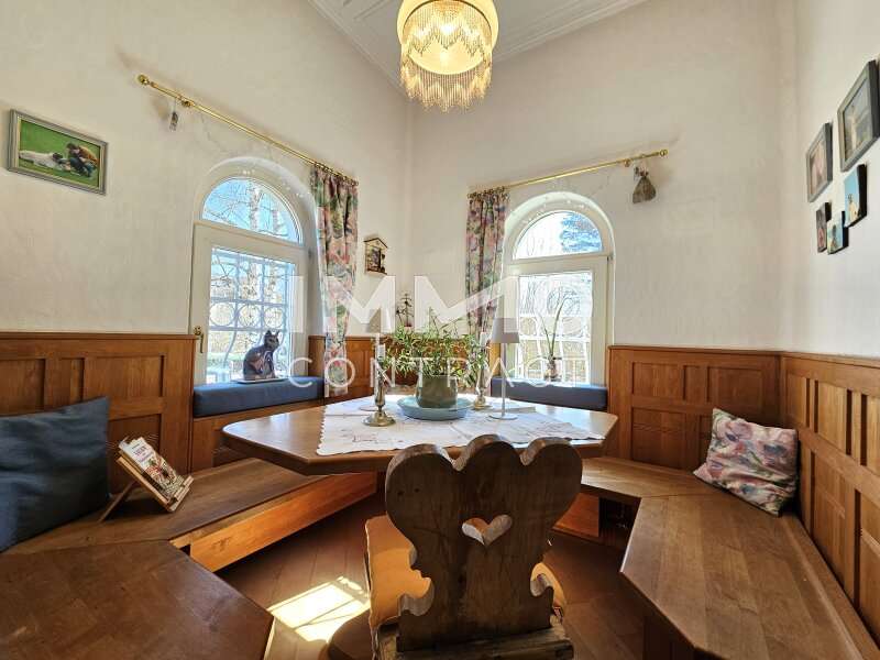 Villa Zwettl-Niederösterreich: Haupthaus EG Turmzimmer Haupthaus EG Turmzimmer
