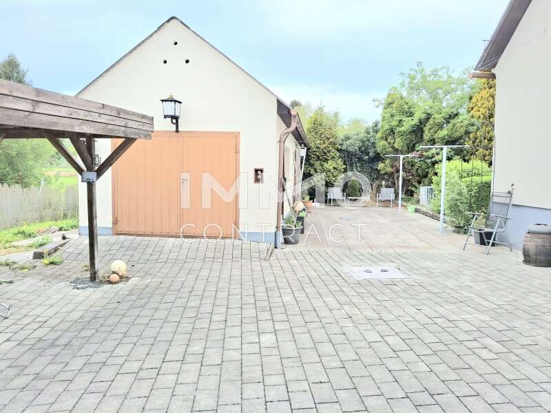 Haus Riedlingsdorf: Neben Gebäude Neben Gebäude
