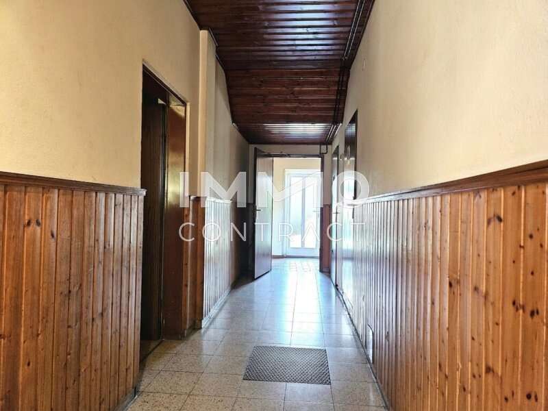 Haus Groß-Siegharts: Vorraum zu den Toiletten 1 Vorraum zu den Toiletten 1