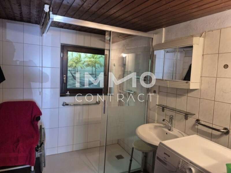 Einfamilienhaus St. Margarethen an der Sierning: Badezimmer mit Dusche Badezimmer mit Dusche