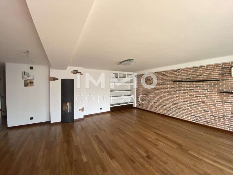 Terrassenwohnung Wien: Kaminwand Kaminwand
