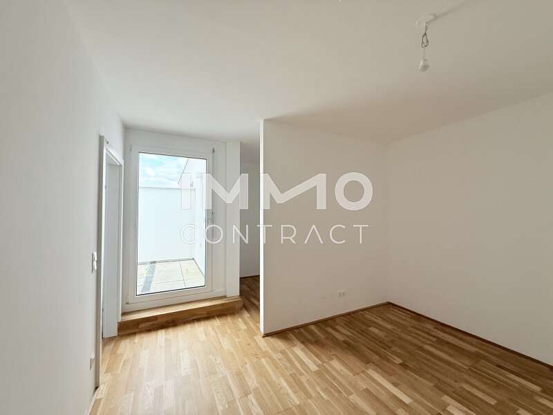 Schlafzimmer mit abgetrennter Garderobe