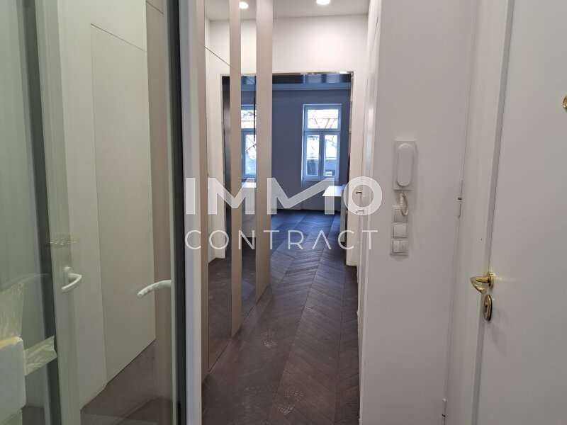 Von der Terrasse in den Vorraum