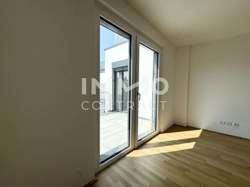 Wohnraum mit Blick auf Loggia