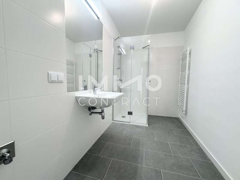 Eigentumswohnung Wien: Bad mit Dusche Bad mit Dusche