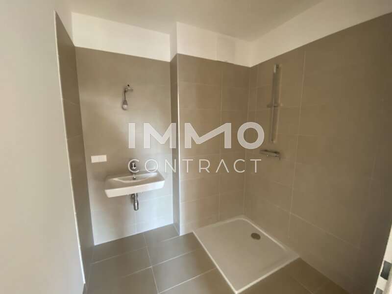 Badezimmer mit Dusche