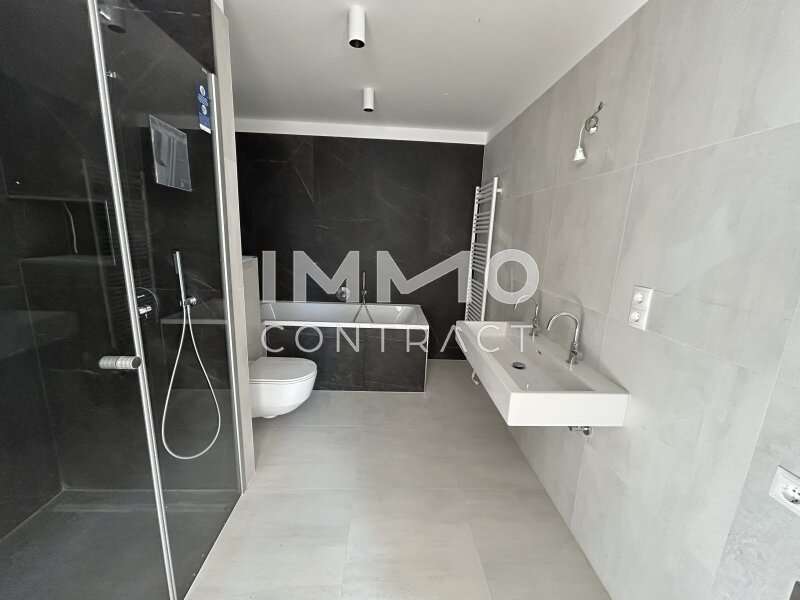 Masterbathroom