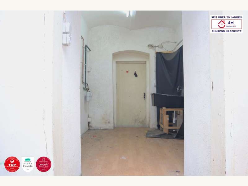 Durchsicht durch die Zwischenraum in der Mitte