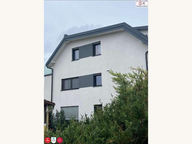 Einfamilienhaus Wien: Seitenansicht des Huases Seitenansicht des Huases