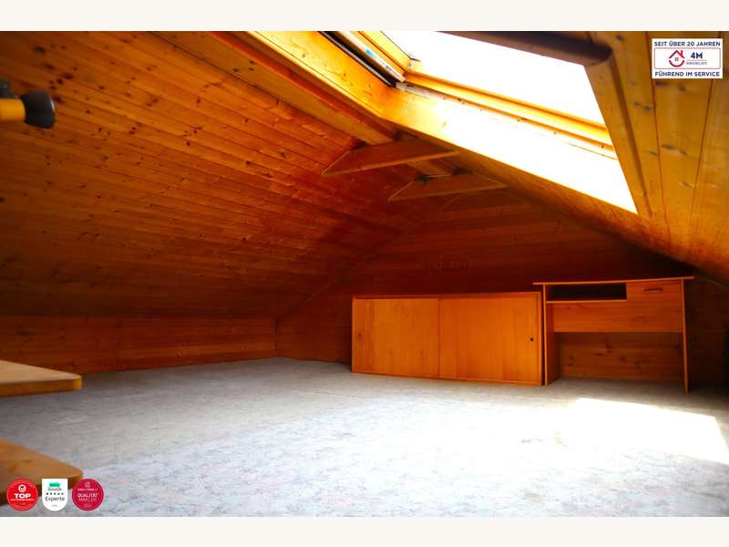 Einfamilienhaus Wien: Schlafzimmer im Dachgeschoss des Gartenhauses Schlafzimmer im Dachgeschoss des Gartenhauses