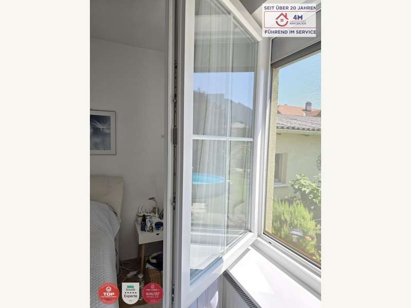 Einfamilienhaus Oeynhausen: Fenster mit Sonnenschutz Fenster mit Sonnenschutz