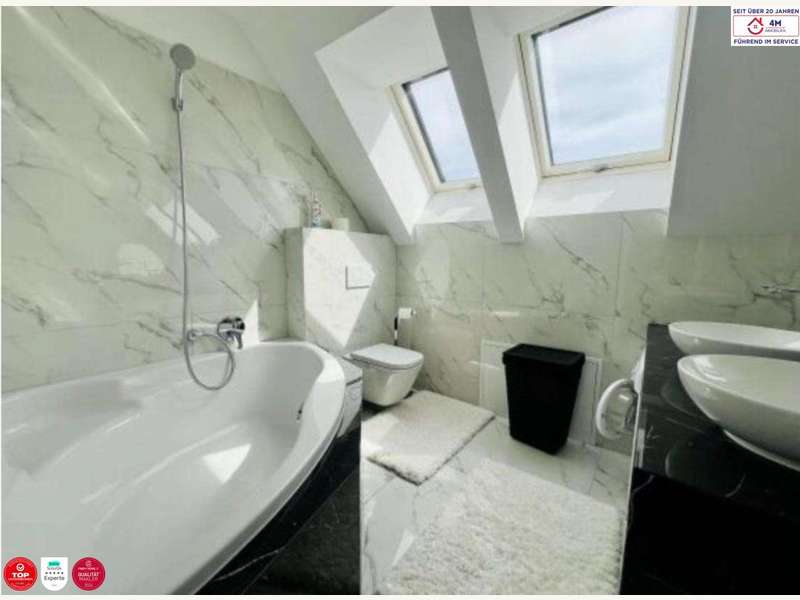 Mehrfamilienhaus Wien: Badezimmer 1 Badezimmer 1