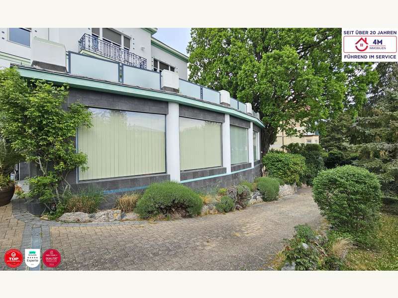 Einfamilienhaus Berndorf: Garage Garage