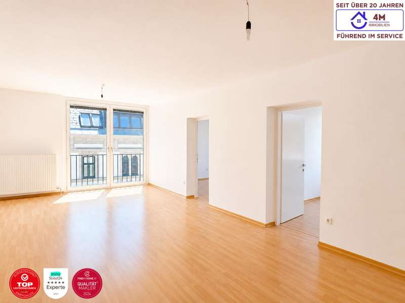 Dachgeschosswohnung Wien: Wohnzimmer Wohnzimmer