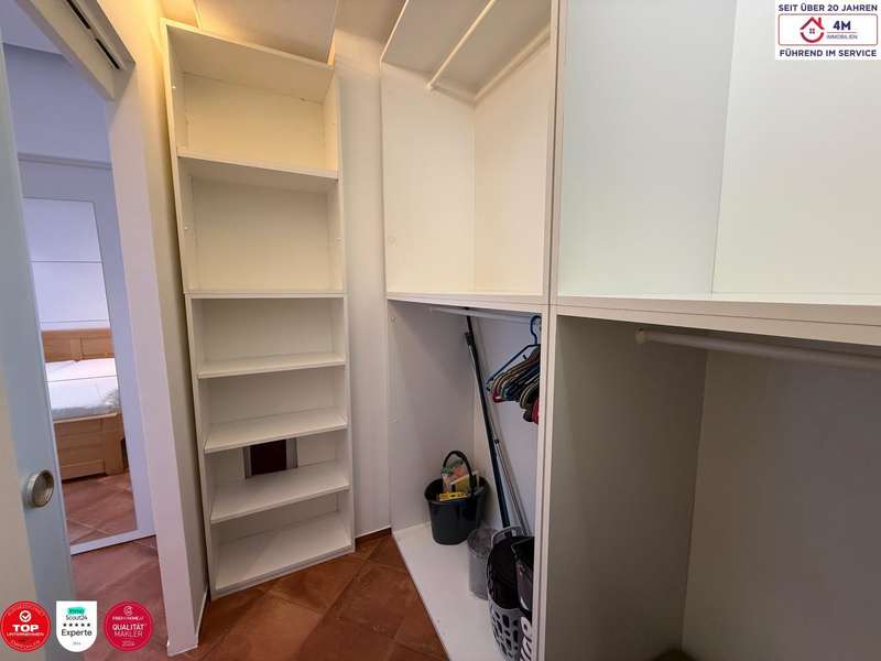 Eigentumswohnung Wien: begehbarer Kleiderschrank begehbarer Kleiderschrank