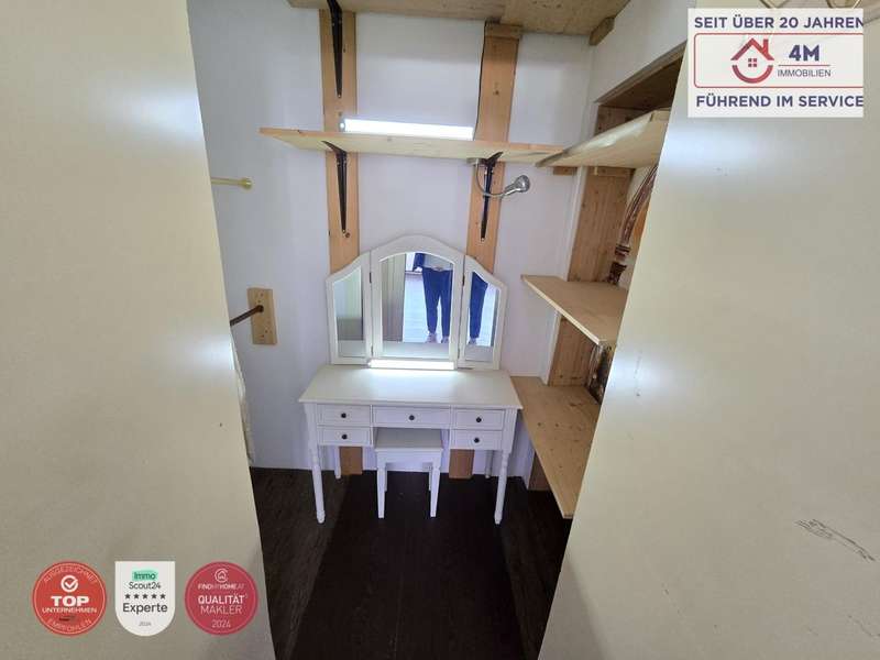 Terrassenwohnung Wien: Beghbare Garderobe in Schlafzimmer Beghbare Garderobe in Schlafzimmer