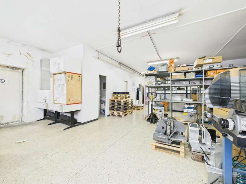 CAM04191G0-PR0062-STILL010