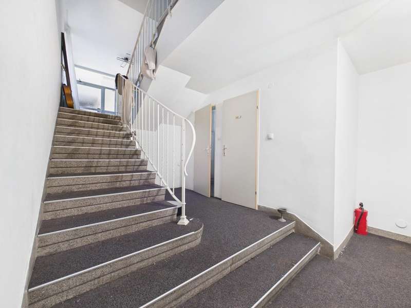 CAM04191G0-PR0079-STILL015