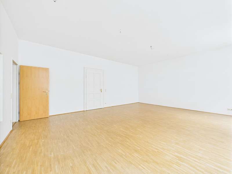 Büro Linz: CAM04191G0-PR0046-STILL005 CAM04191G0-PR0046-STILL005