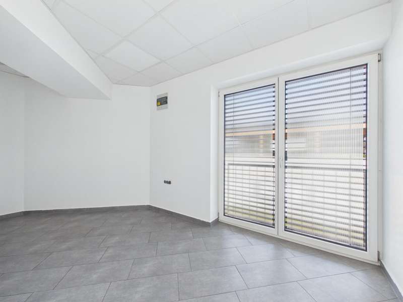 Büro Steyregg: CAM04191G0-PR0102-STILL006 CAM04191G0-PR0102-STILL006