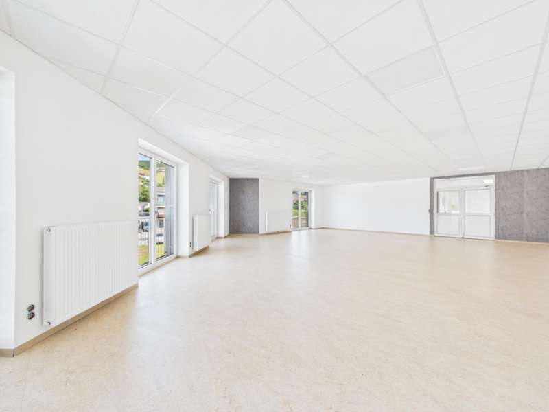 Büro Steyregg: CAM04191G0-PR0102-STILL010 CAM04191G0-PR0102-STILL010