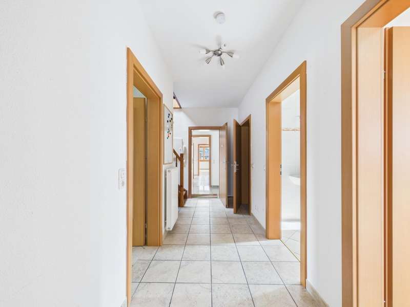 CAM04191G0-PR0066-STILL021