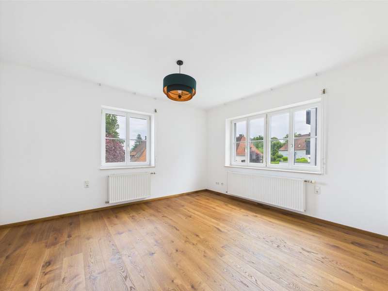 CAM04191G0-PR0037-STILL018