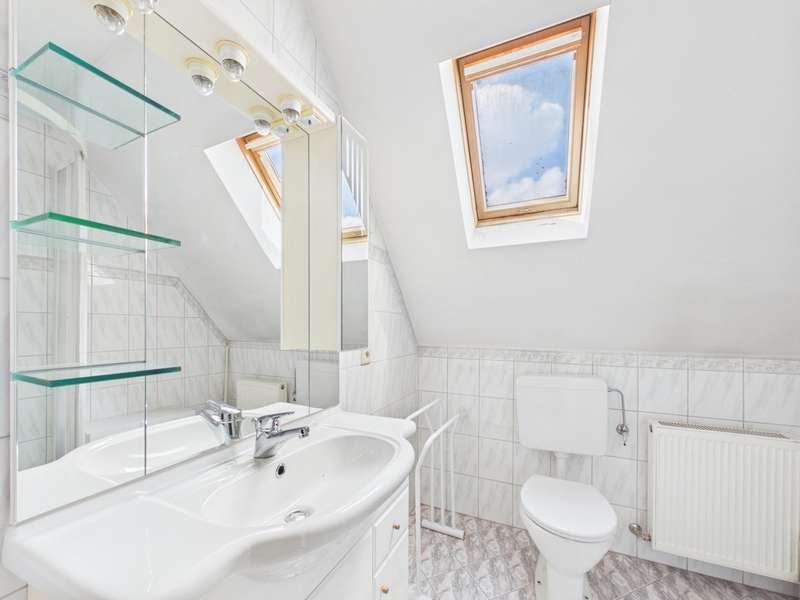 CAM04191G0-PR0091-STILL020