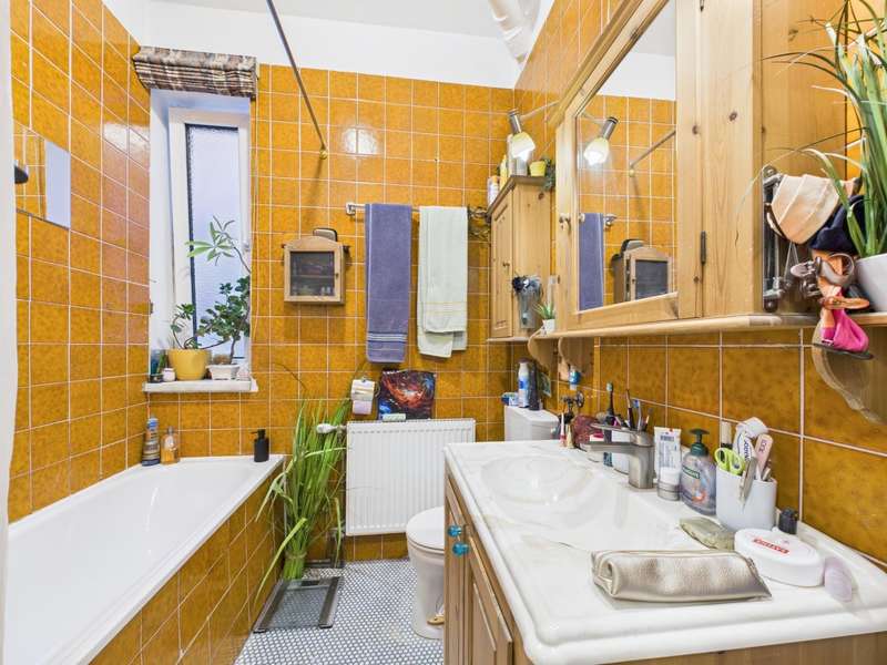 CAM04191G0-PR0075-STILL001