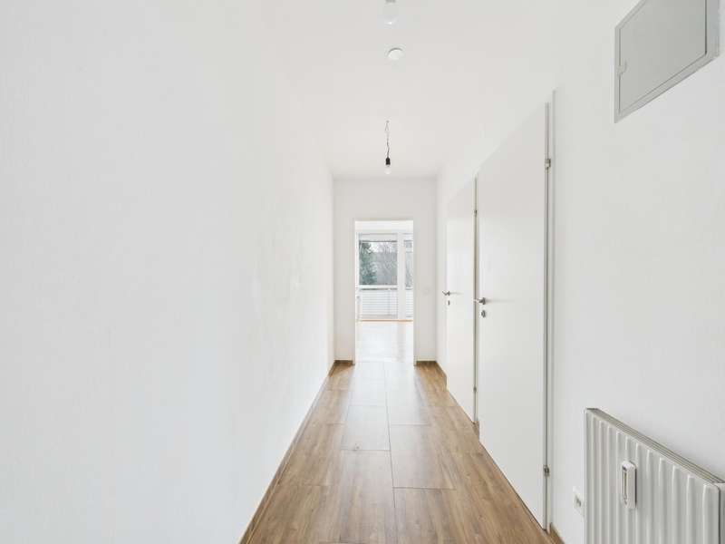 CAM04191G0-PR0077-STILL008