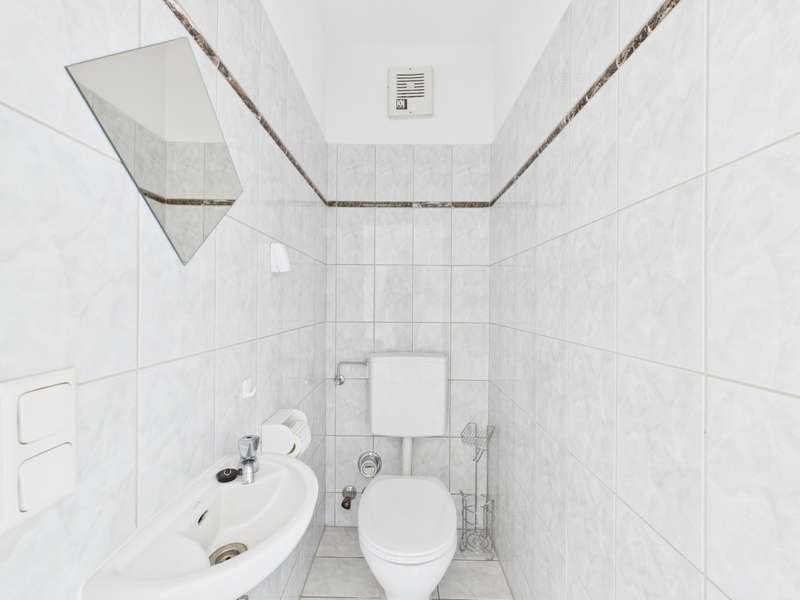 CAM04191G0-PR0077-STILL009