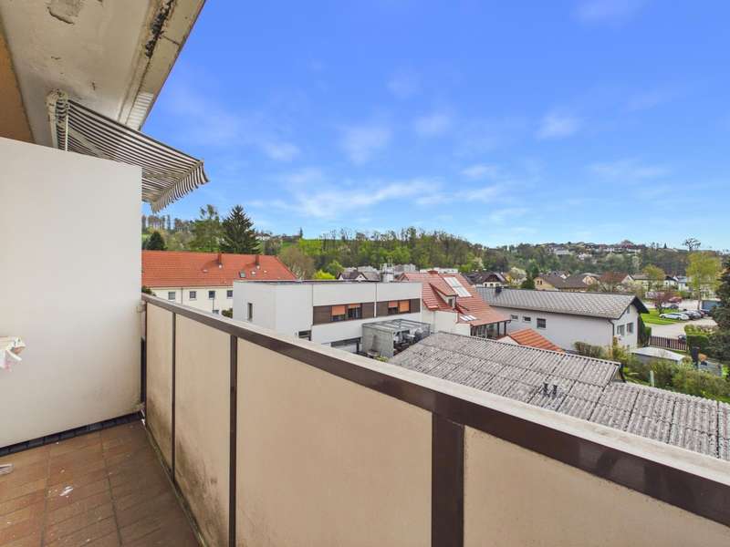 CAM04191G0-PR0088-STILL004