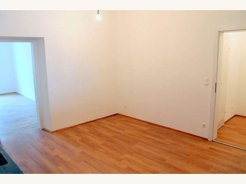 Mietwohnung Graz: Küche mit Essplatz Küche mit Essplatz