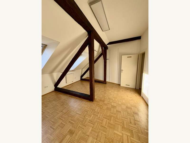 Dachgeschosswohnung Graz: Schlafzimmer Schlafzimmer