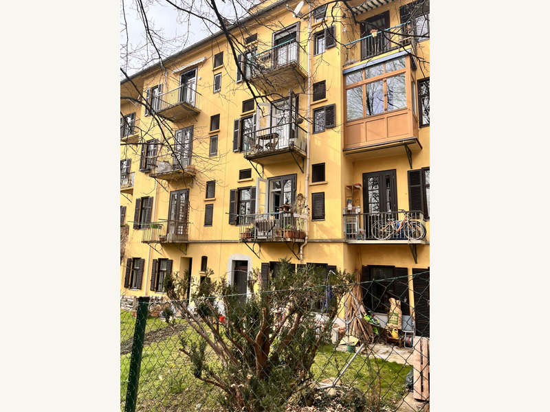 Dachgeschosswohnung Graz: Hofseite Hofseite