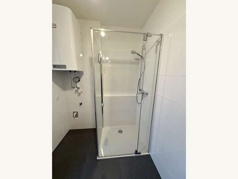 Dusche im Bad