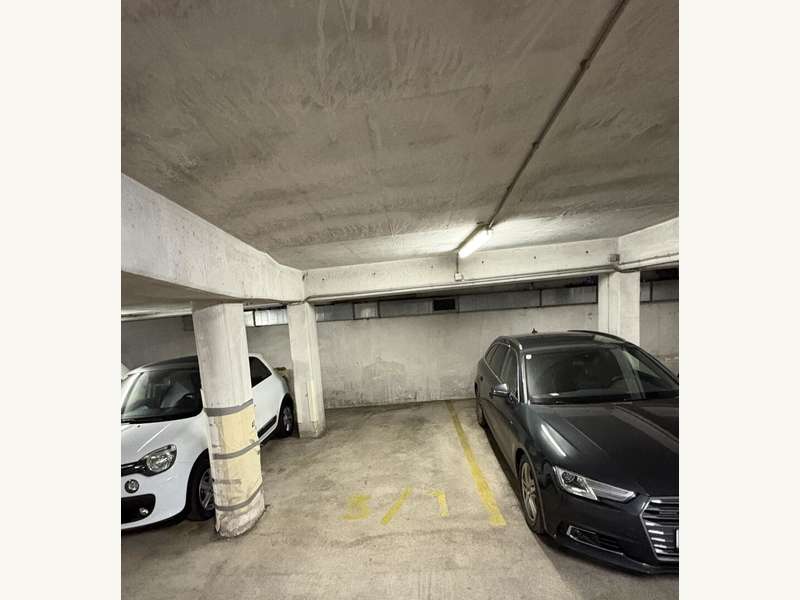 Tiefgargagenplatz - extra anmietbar