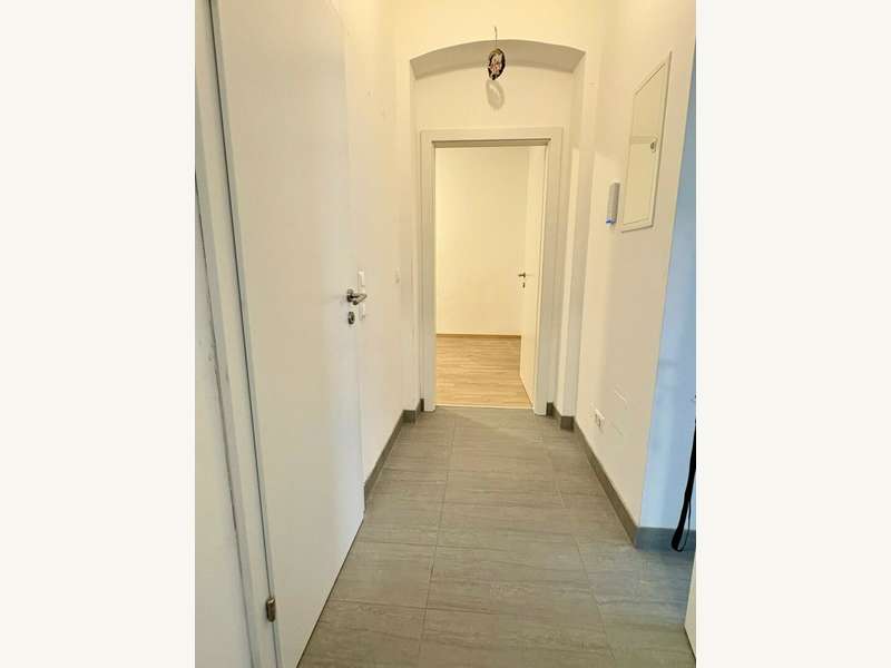 Vorraum - Blick zum Wohnzimmer