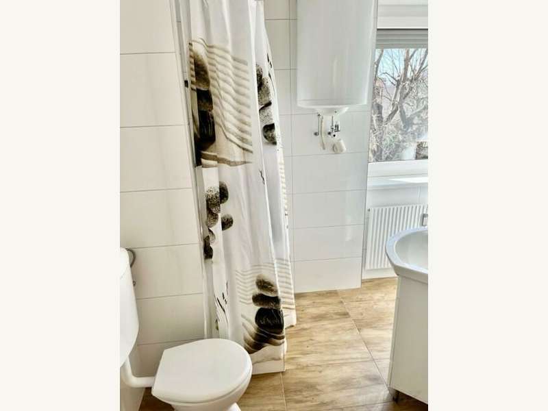 Bad mit WC, Dusche...