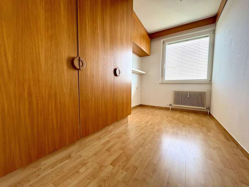 Mietwohnung Graz: Schlafzimmer mit Schrankverbau Schlafzimmer mit Schrankverbau