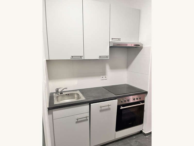 Küche mit Geschirrspüler