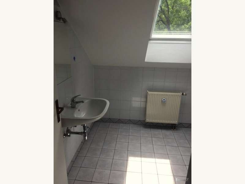 Fenster und Waschmaschinen-Anschluß