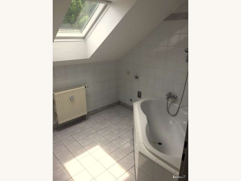 Bad mit Eckbadewanne...