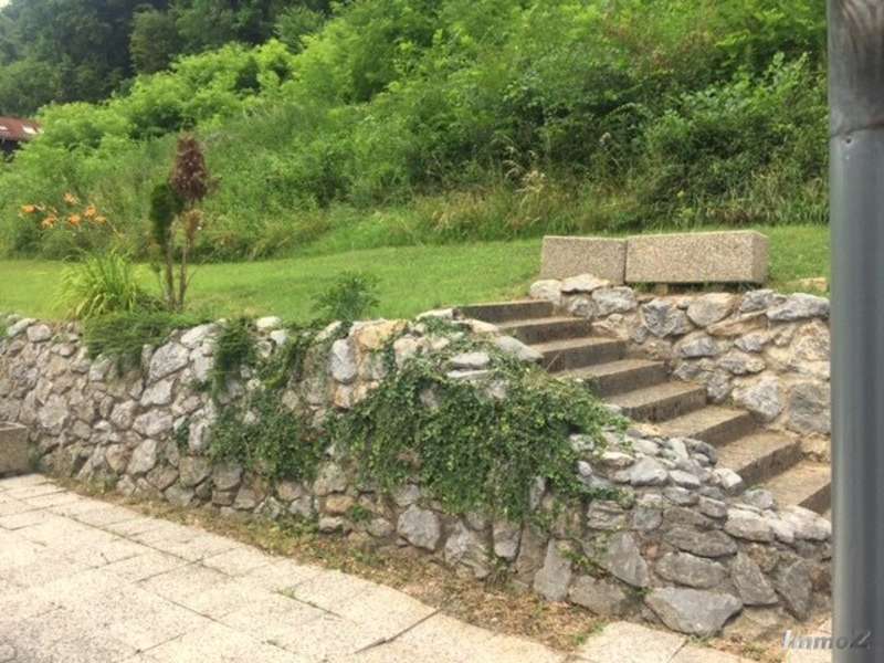 Terrasse und Gartenanteil