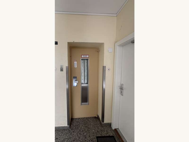 Lift vorhanden