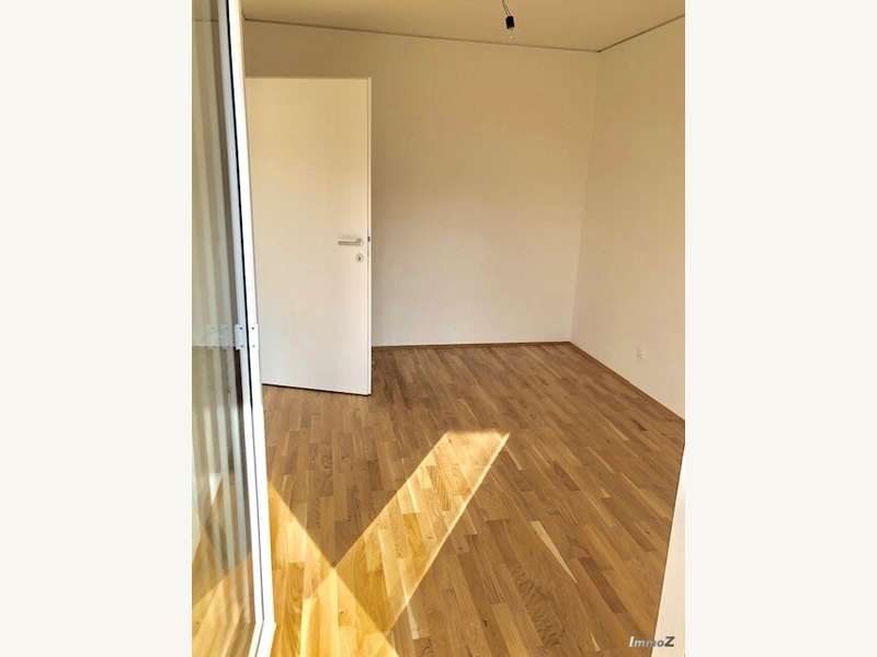 Mietwohnung Graz: Blick von Terrasse ins Schlafzimmer Blick von Terrasse ins Schlafzimmer